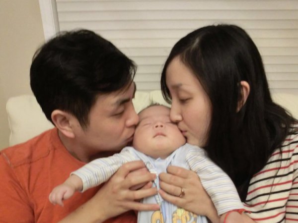 Zhe Wang and family