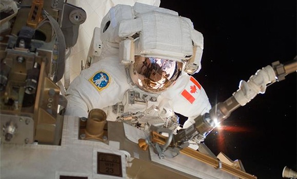At work above the atmosphere - Canadian Space Agency photo