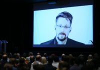 Alumni-Days_Open-Dialogue Edward Snowden onscreen