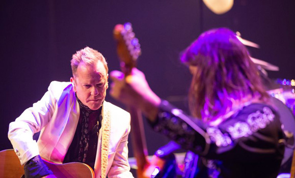 Kiefer Sutherland performing with his band